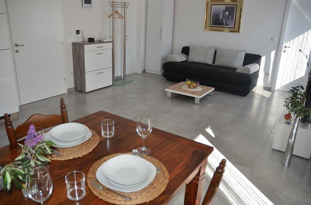 Apartments Villa Marina Vodice Bilik gambar